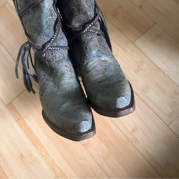 Corral Distressed Gray-Brown Leather Fringe Western Heeled Boots - Picture 7 of 13